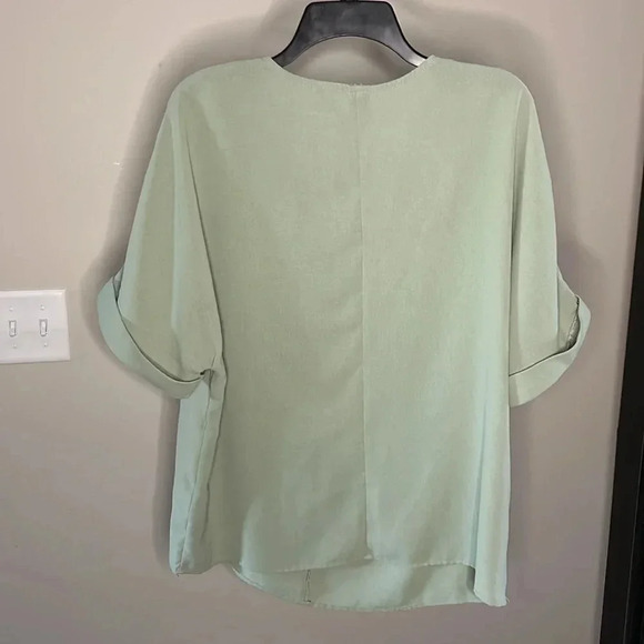 Olive green shirt from shein size large - Picture 4 of 4